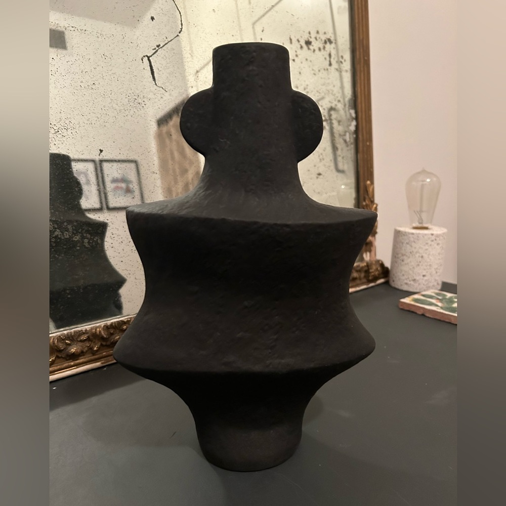 H&M black vase